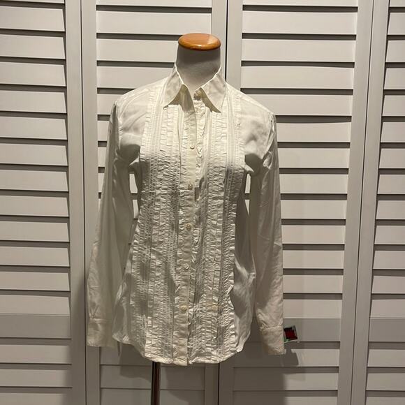 GAP Tops - Gap white 100% Cotton buttoned Long Sleeve Blouse